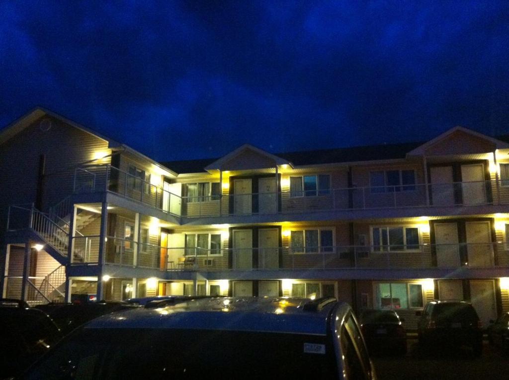 Raccoon Lodge Motel シルバン・レイク エクステリア 写真