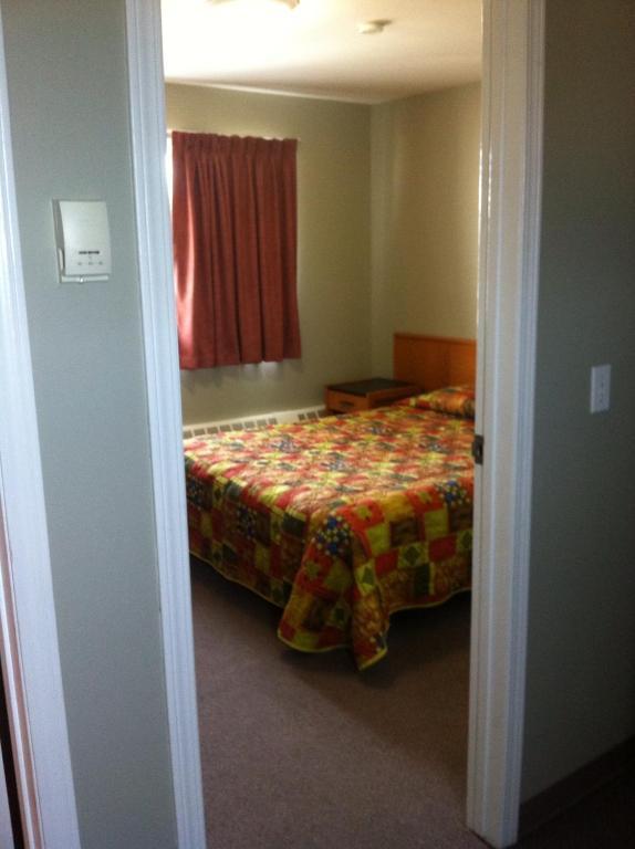 Raccoon Lodge Motel シルバン・レイク 部屋 写真