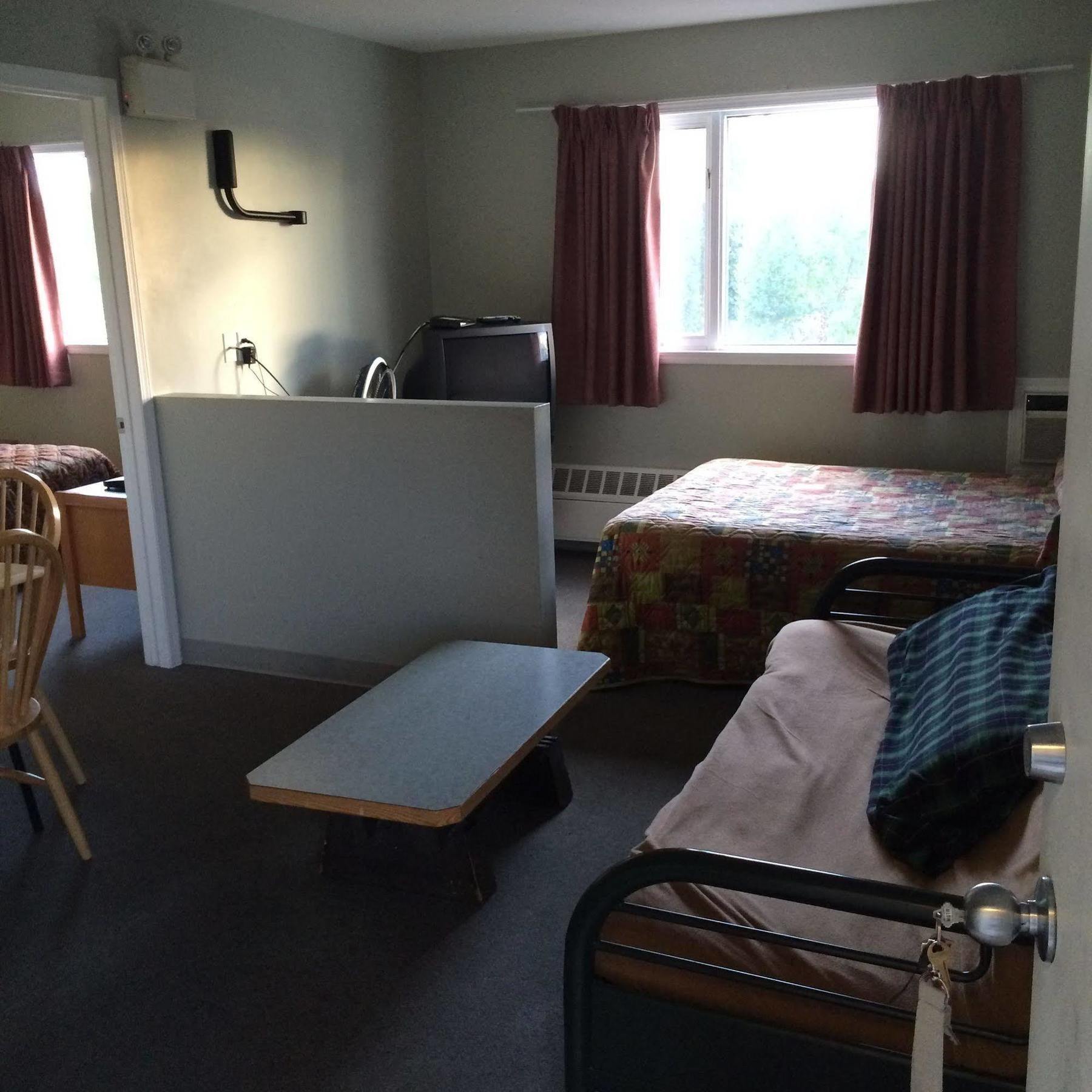 Raccoon Lodge Motel シルバン・レイク エクステリア 写真